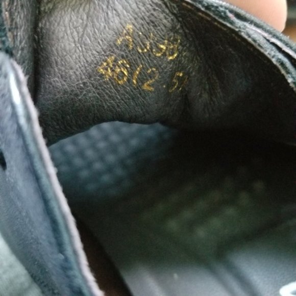 Shoes - Picture 5 of 7